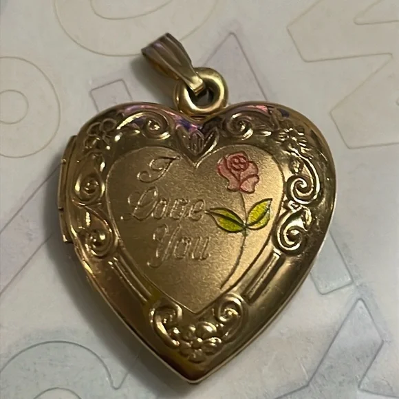 I Love you 14k gold filled locket pendant. - Picture 1 of 9